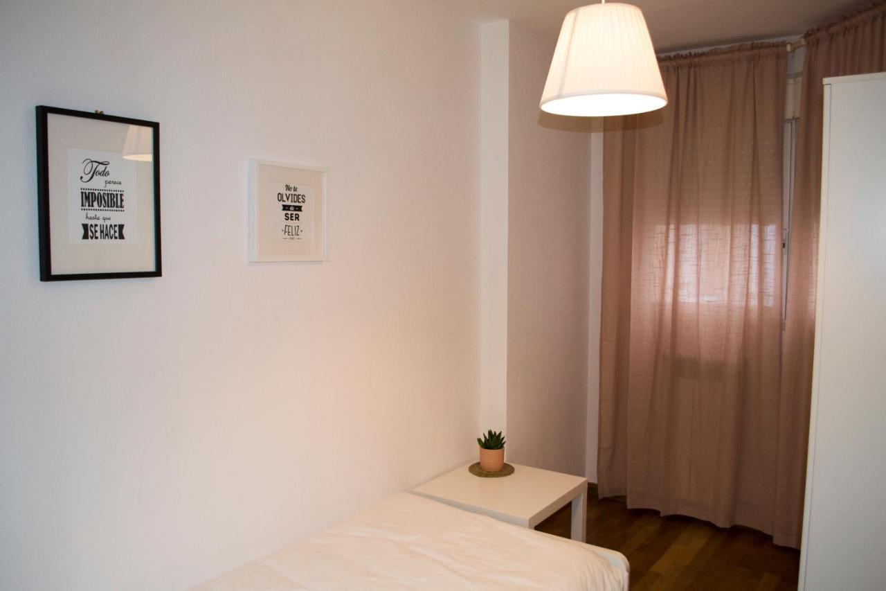 Apartamenticos Torrenueva I Zaragoza Buitenkant foto