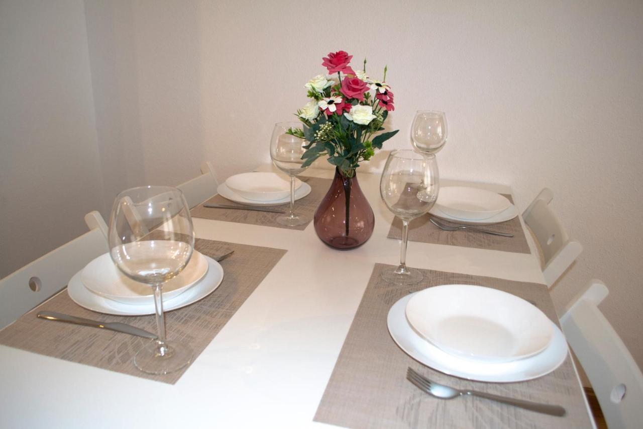 Apartamenticos Torrenueva I Zaragoza Buitenkant foto